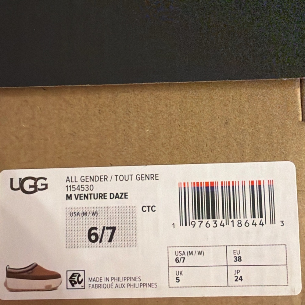 UGG M ADVENTURE DAZE ALL GENDER SLIP ON SHOES SIZE 6-7 🤩🤩🤩